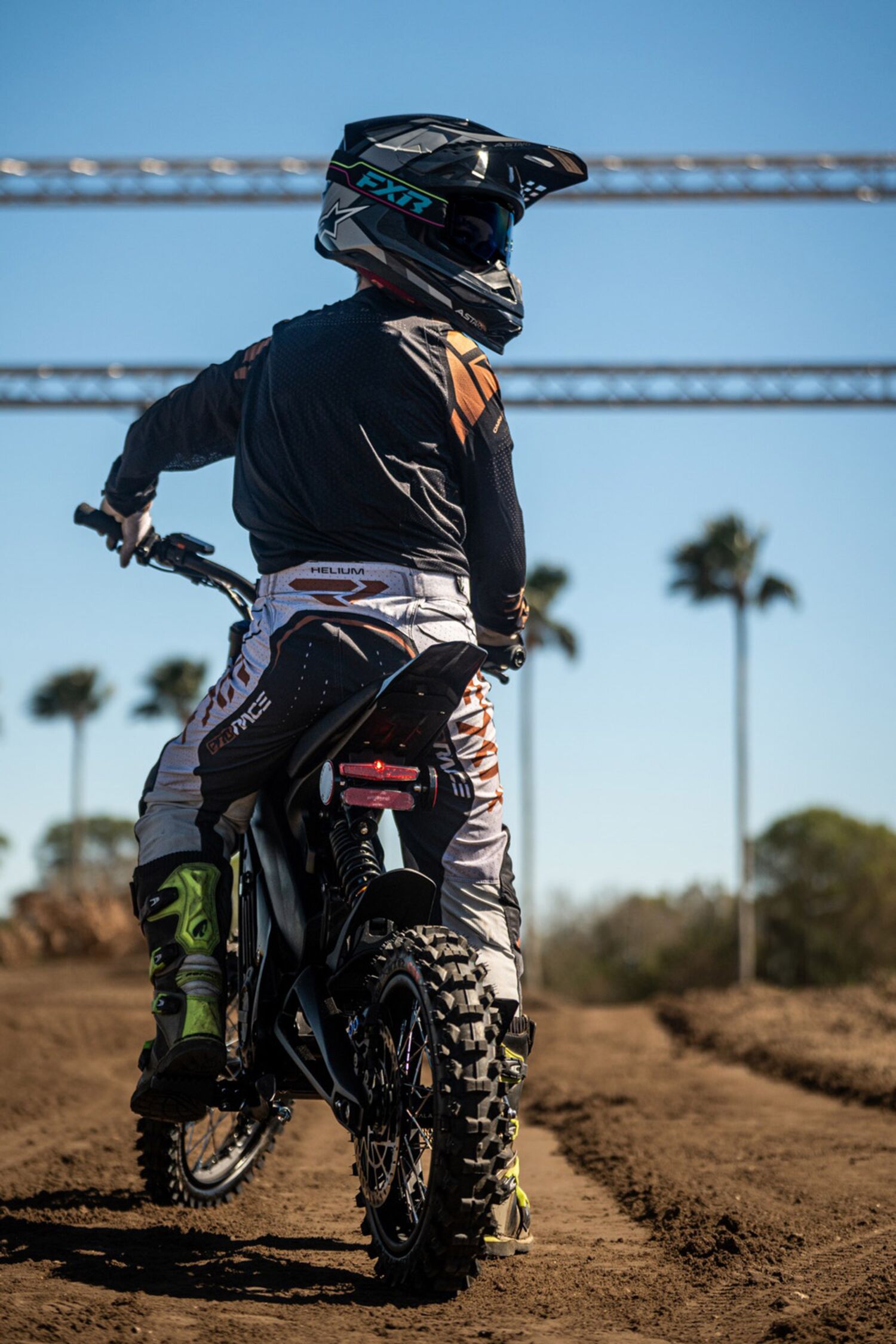 MOTO ELECTRIQUE XXX MINI 4